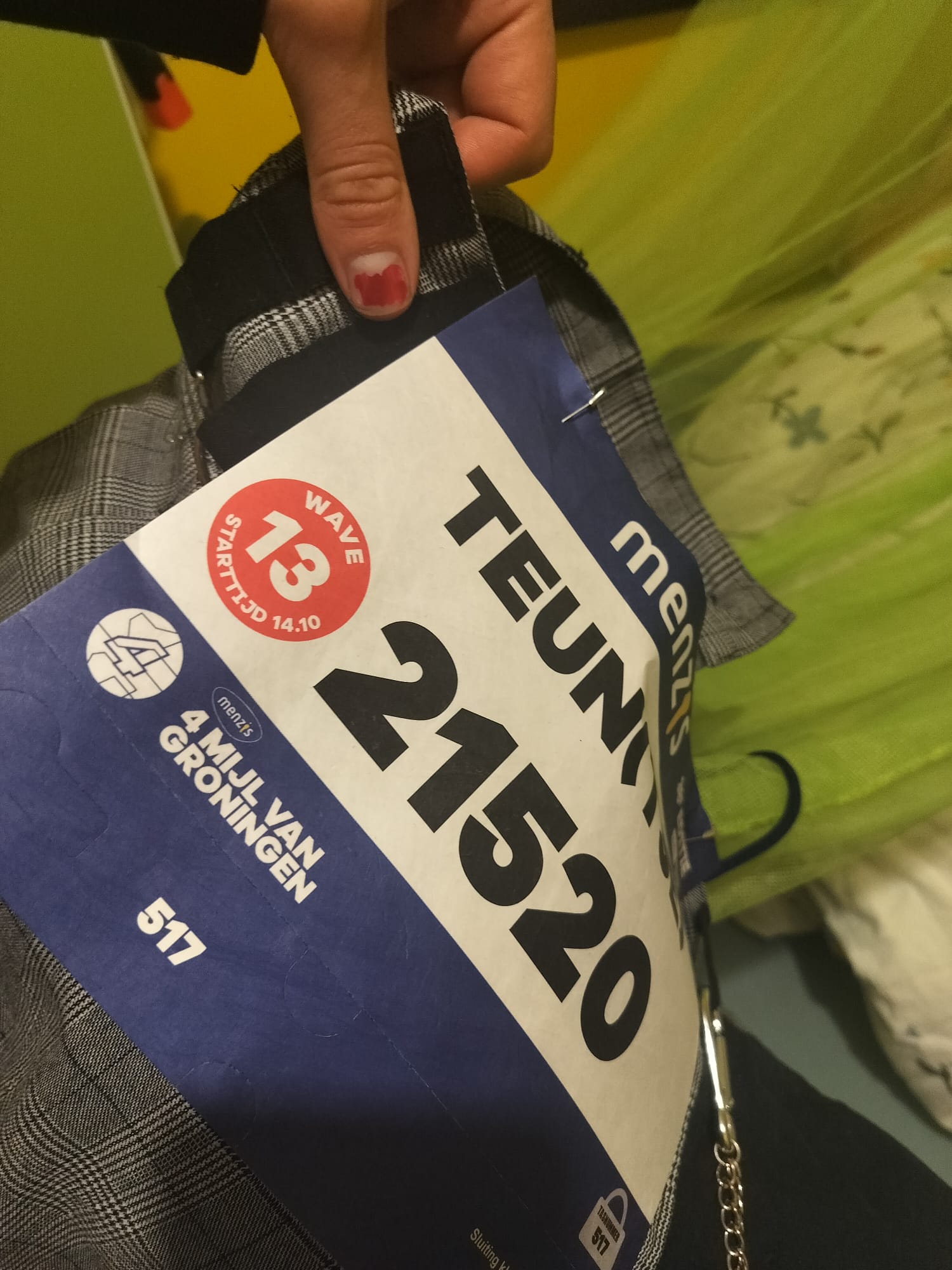 Outfit met startnummer